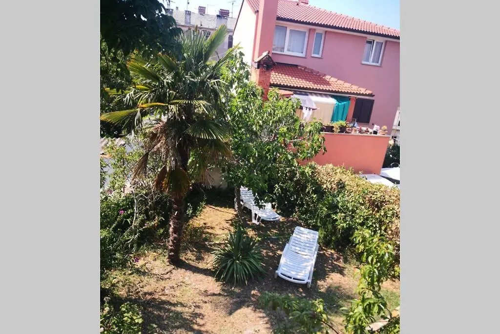 Apartament Casa Di Nonna Pina, Kuca U Blizini Arene Pula 0*,