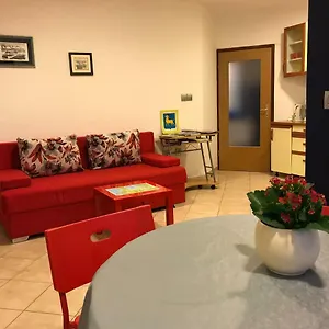 Appartamento Center - Near The Central Bus Station, Pola